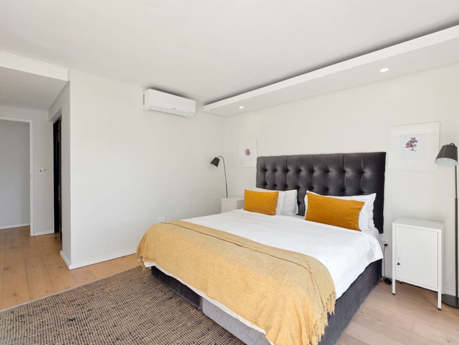 2 Bedroom Property for Sale in Sea Point Western Cape